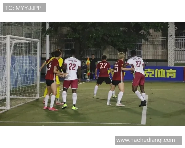 足球明星与国家旗帜的完美结合展现运动精神与民族骄傲的精彩瞬间